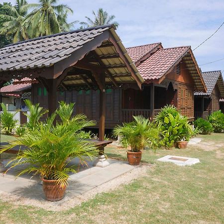 Kampung Tok Lembut Vacation Home Pantai Cenang  Exterior photo