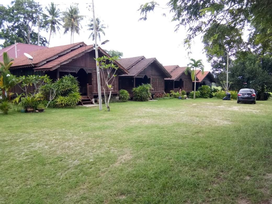 Kampung Tok Lembut Vacation Home Pantai Cenang  Exterior photo