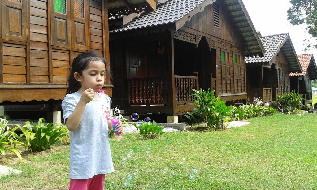 Kampung Tok Lembut Vacation Home Pantai Cenang  Exterior photo