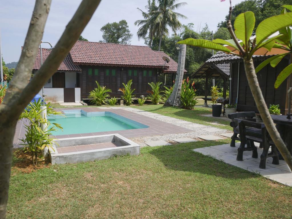 Kampung Tok Lembut Vacation Home Pantai Cenang  Exterior photo